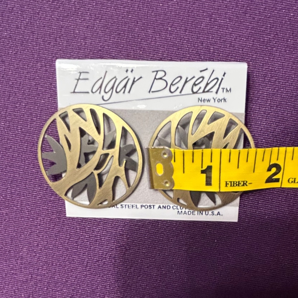 Edgar Berebi earrings matte gold and black unworn vintage pierced - Picture 2 of 2